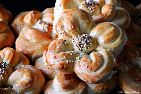 Flower Shaped Bread Buns (Video) - The Food Kooky