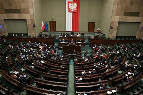 30. posiedzenie Sejmu. Posłowie mają się zająć między innymi powołaniem prezesa Instytutu ...