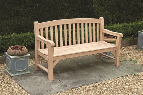 Traditional Oak Garden Bench - Hartwells Fencing