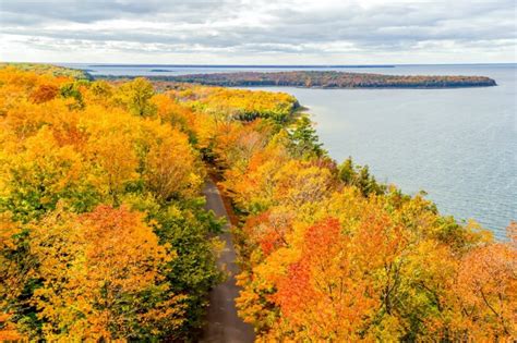 10 Great Places to See Fall Colors in Wisconsin