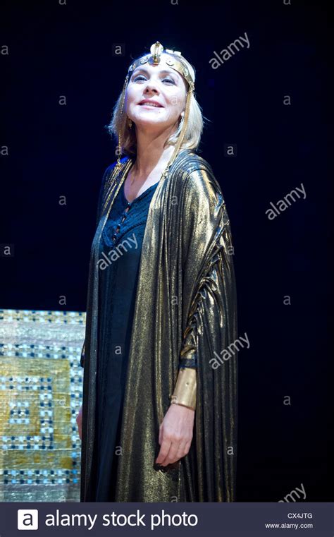 Janet Suzman Cleopatra Stock Photos & Janet Suzman Cleopatra Stock Images - Alamy