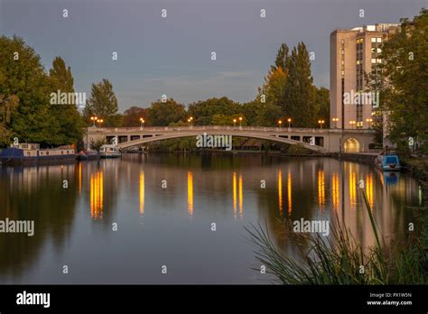 Reading Bridge over the River Thames, Reading Berkshire United Kingdom ...