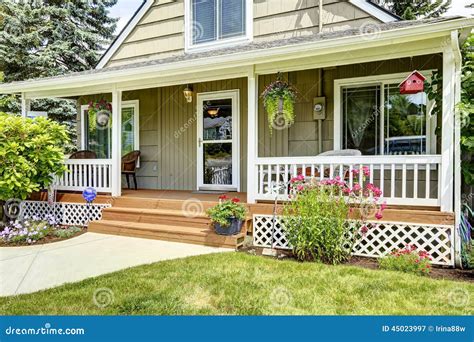 House With Cozy Entrance Porch Stock Photo - Image: 45023997