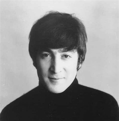 20 Photos of John Lennon When He Was Young