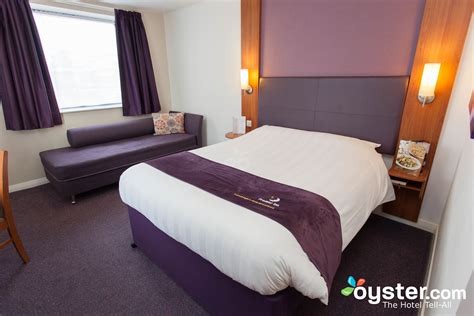 Premier Inn Birmingham City Centre (New St Station) Hotel Review: What To REALLY Expect If You Stay