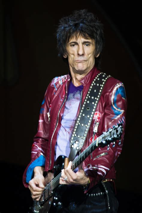 Ronnie Wood Undergoes Lung Surgery - Noise11.com