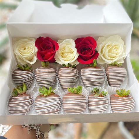 Assorted Chocolate Dipped Strawberry Gift Box – Vancouver House of Flowers