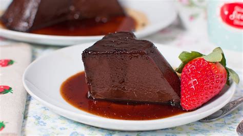 Flan casero de chocolate negro