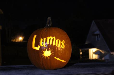 Harry Potter pumpkin carving ideas | Lumos | Pumpkin carving, Cute pumpkin carving, Harry potter ...