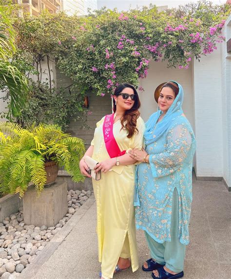 In photos: Minal Khan celebrates wholesome baby shower