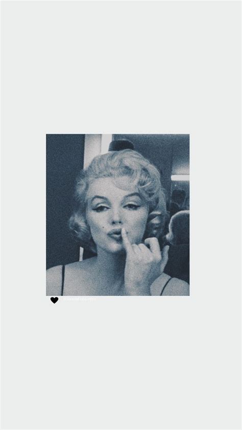 Marilyn Monroe wallpaper | Imagens escuras, Wallpaper pisicodelico, Ideias de colagem de fotos