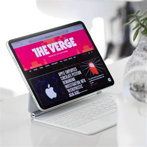 iPad Pro (2021) review: M1 processor, Mini LED screen, and more - The Verge