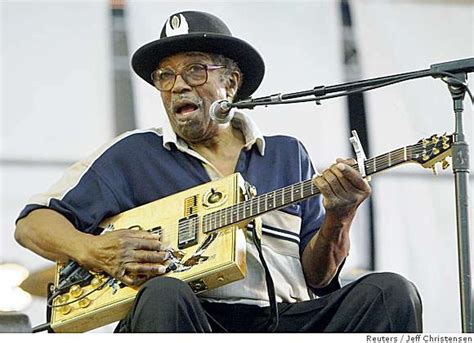 Bo Diddley, giant figure in rock, dies at 79