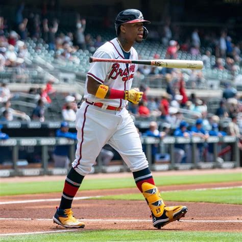 What Pros Wear: Ronald Acuña Jr.'s Louisville Slugger A181 Maple Bat ...