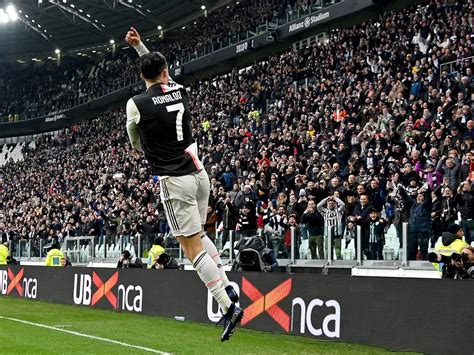 Cristiano Ronaldo Juventus Trademark Celebration Serie A 2019 Images ...