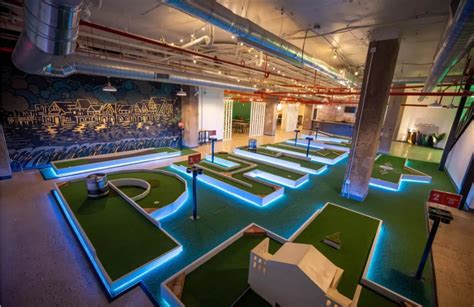 New Indoor Golf Bar Opens This Week in Philly