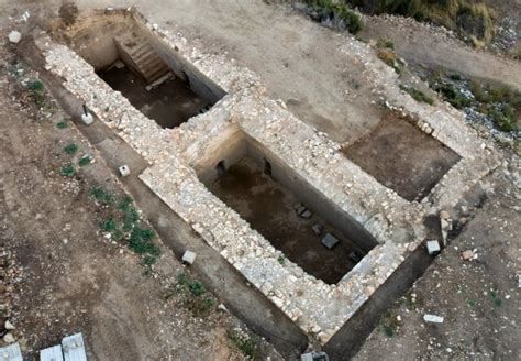 Cisterns Unearthed In Metropolis, Turkey Give Insight Into Daily Life ...