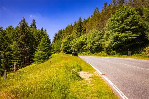 Derbyshire dangerous Snake Pass road named one of UK's most romantic ...