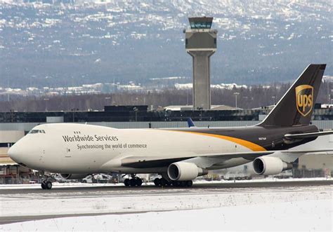 Boeing 747 Jumbo Jet - UPS - Widebody Aircraft Parade