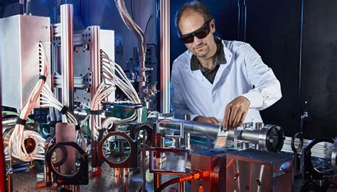 'Twisted' laser light experiments offer new insights into plasma ...