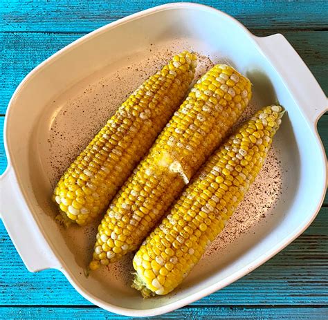 Corn on the Cob Microwave Hack: Quick and Easy Cooking Method