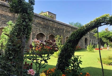 Pari Mahal Garden in Srinagar - Blissful Beauty with Sufi History ...