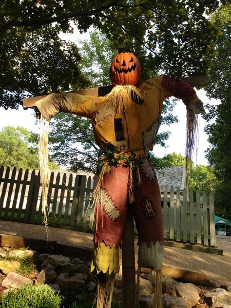 Busch Gardens Halloween 2019 – Beautiful Flower Arrangements and Flower ...