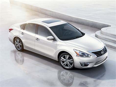 2014 Nissan Altima - Price, Photos, Reviews & Features