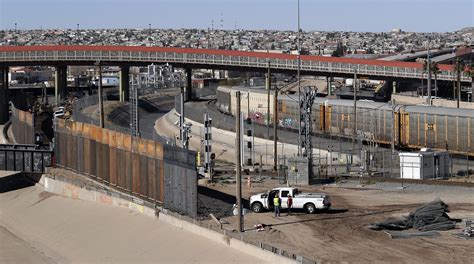 El Paso bristles at claim that wall made city safe | The Spokesman-Review