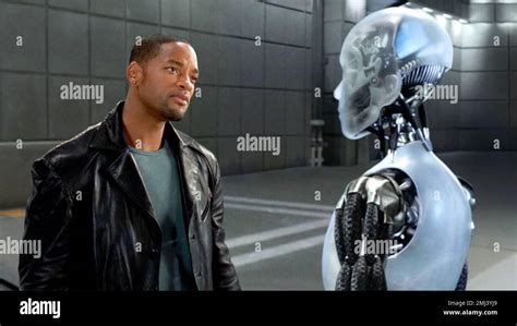 I, ROBOT 2004 20th Century Fox film with Will Smith Stock Photo - Alamy