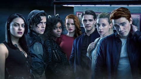 2023 - Riverdale Season 7: Back to High School - Showrunner gives first look at the final season