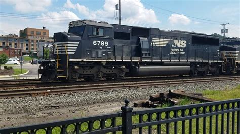 Foul Horn Norfolk Southern SD60M - YouTube