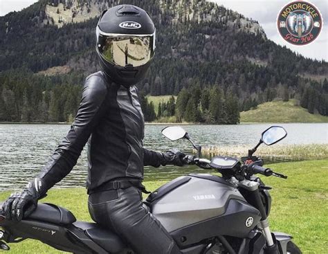 Best Womens Motorcycle Jackets Guide (Updated Reviews!) - Motorcycle ...