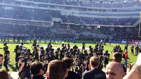 Army Football Team enters the stadium at the 2017 Armed Forces Bowl - YouTube