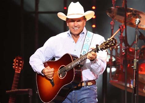 George Strait Biography, Age, Wiki, Height, Weight, Girlfriend, Family & More