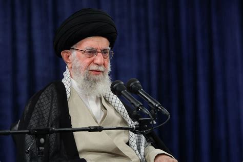 Sanctions and pressures would have decreased if ... - Khamenei.ir