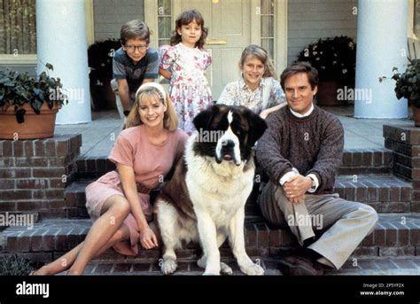 BEETHOVEN 1992 Universal Pictures film with front row: Bonnie Hunt and Charles Grodin and back ...