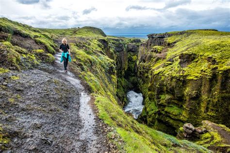 Fimmvörðuháls Hike: A Step-By-Step Guide to Iceland's Best Day Hike ...