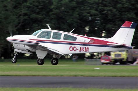 Beech 35 Bonanza, pictures, technical data, history - Barrie Aircraft Museum