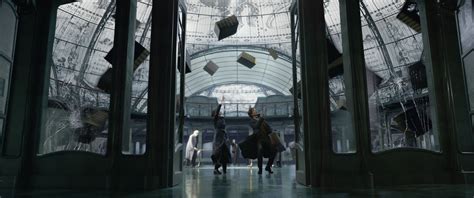 FANTASTIC BEASTS: THE CRIMES OF GRINDELWALD - Gellert Plots His Escape In New Ultra Hi-Res ...