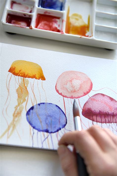 Pin by Jessica Stanton on jellyfish in 2020 | Watercolor art lessons ...