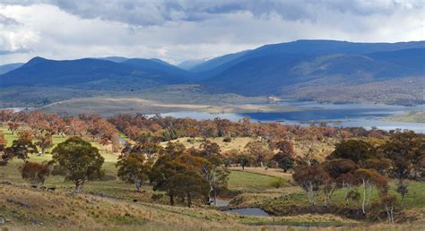 Beautiful Stuff: Typical Australian countryside near Lake Jindabyne ...