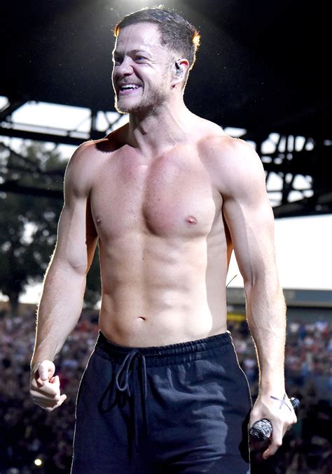 Imagine Dragons’ Dan Reynolds Manages Painful AS With Workouts