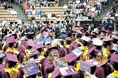 Alvirne High School hands out 280 diplomas | News, Sports, Jobs - The Nashua Telegraph