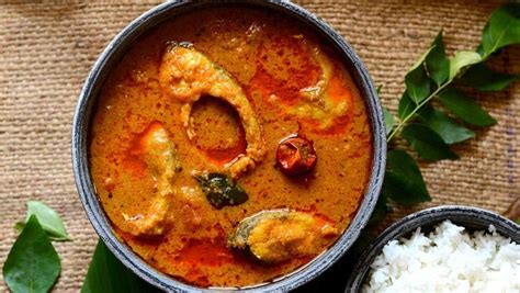 Spicy Fish Curry Recipe By Tahir Chaudhary - Cook with Hamariweb.com