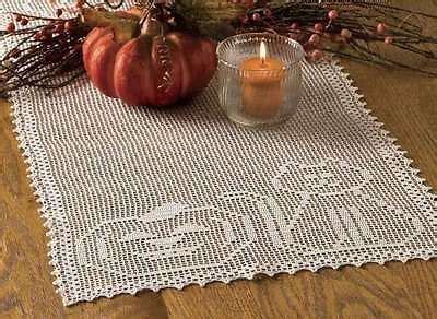 X913 Filet Crochet PATTERN ONLY Noel Christmas Table Runner Pattern • $5.95 | Christmas table ...