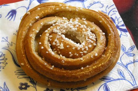 Comforting korvapuusti: A guide to appreciating Finnish cinnamon buns ...