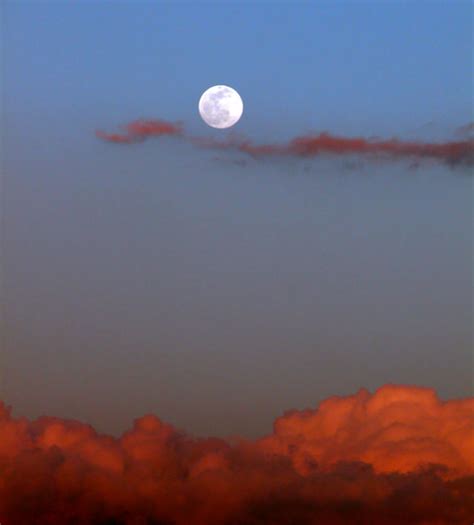 moonrise | Someday I will get this shot. I've taken it half … | Flickr