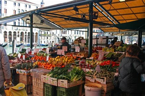 The Rialto Market - Living + Nomads – Travel tips, Guides, News ...