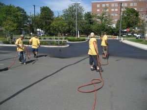 What is the process for asphalt sealcoating? - Affordable Striping